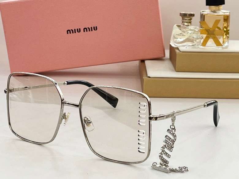Picture of MiuMiu Sunglasses _SKUfw51874006fw